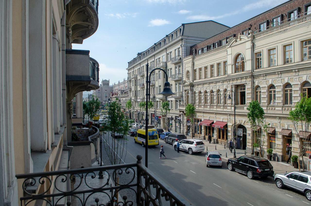 Home@97 On Aghmashenebeli Avenue Tbilisi Exterior photo